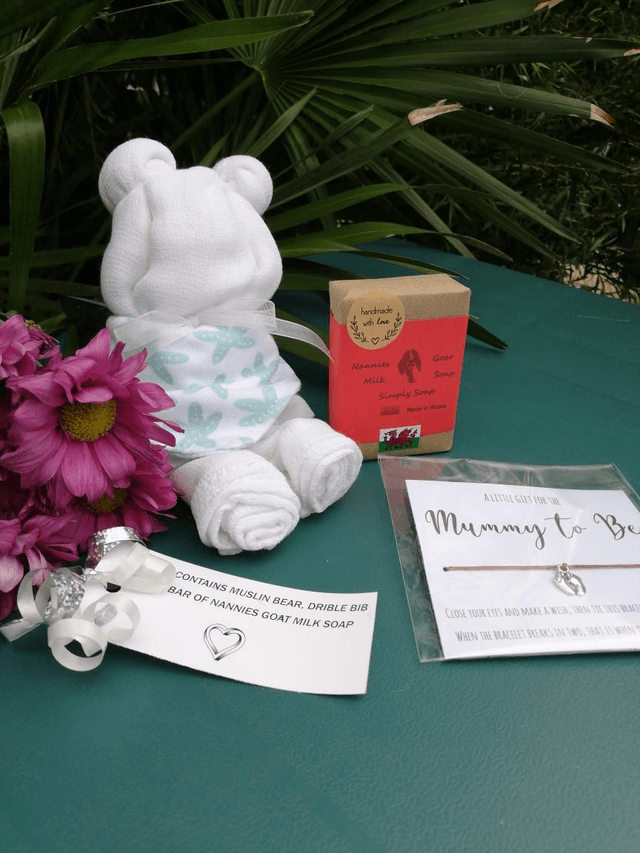 Mum to be gift bag 