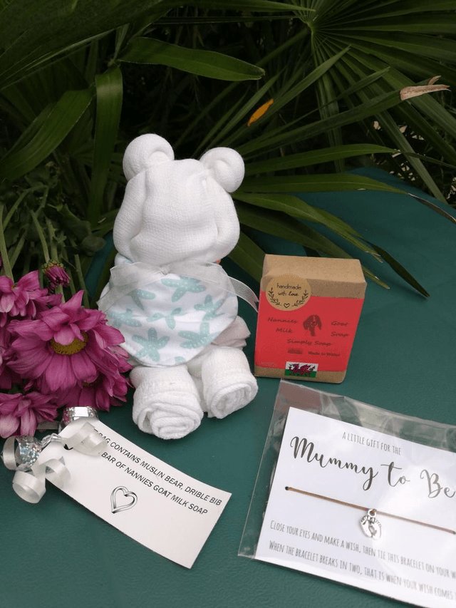 Mum to be gift bag 